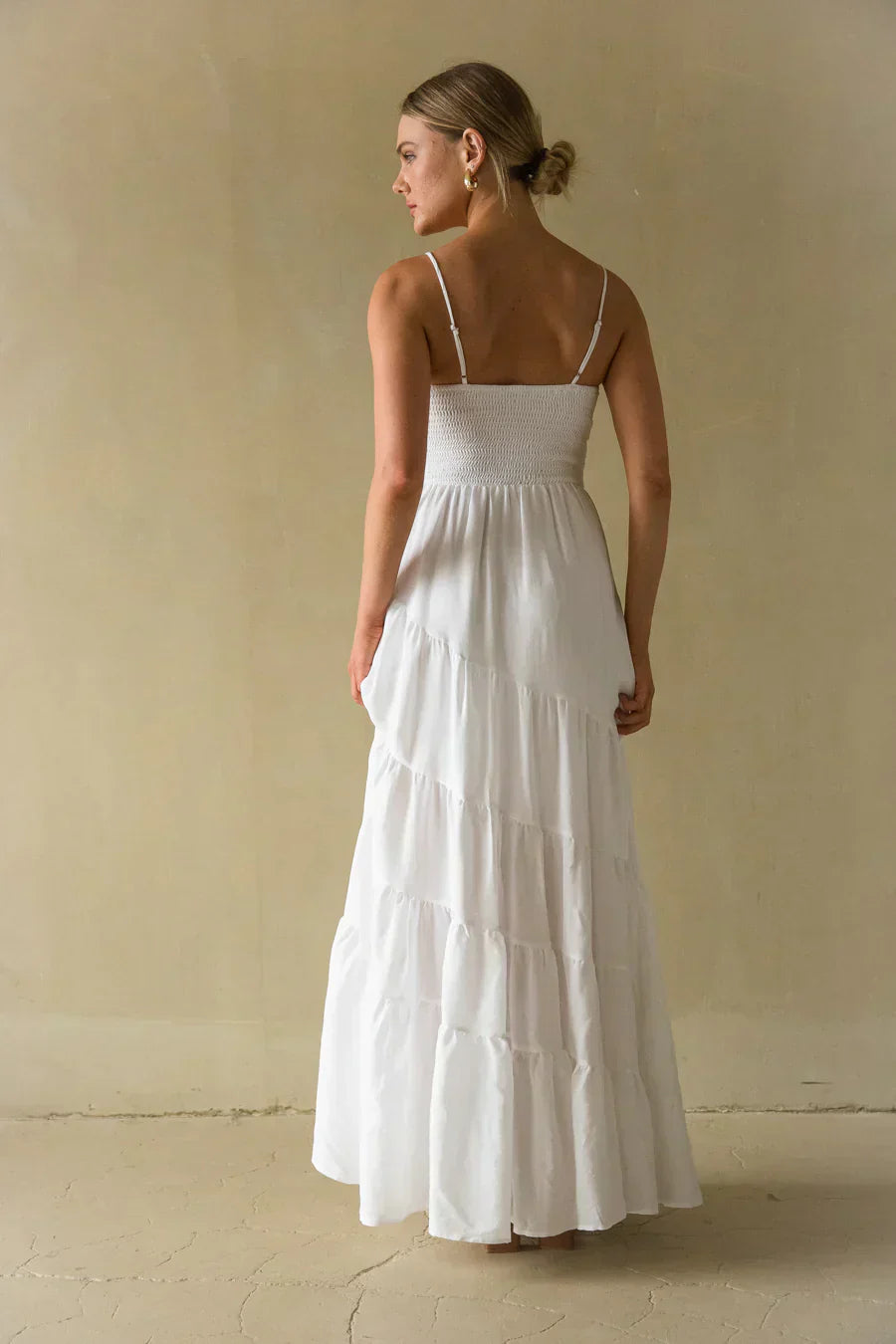 Donna Twist Front Tiered Maxi Dress